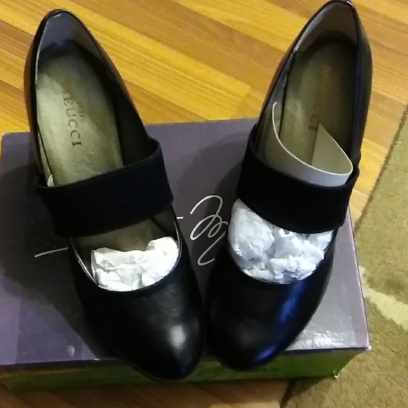 SESTO MEUCCI Made in Italy Heels - Picture 1 of 5